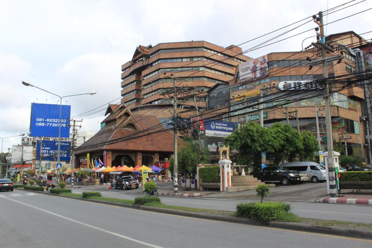 Varada Place Chiang Mai Exterior photo