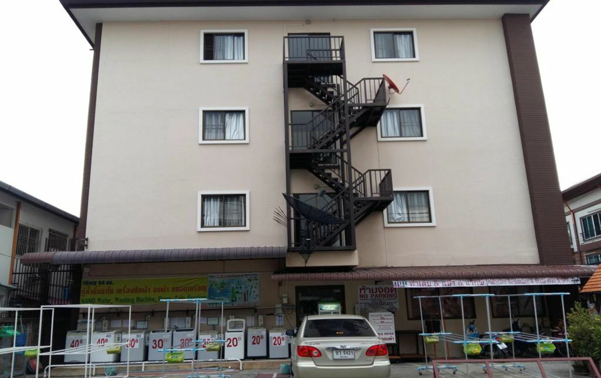 Varada Place Chiang Mai Exterior photo
